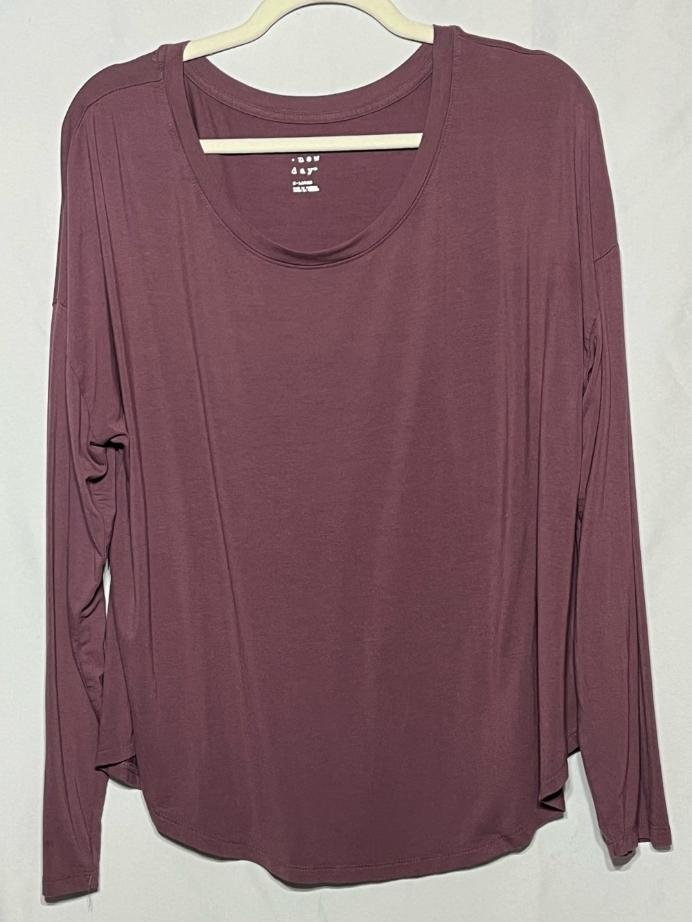 A New Day Women's XLarge Purple Long Sleeve Scoop Neck Lightweight Top